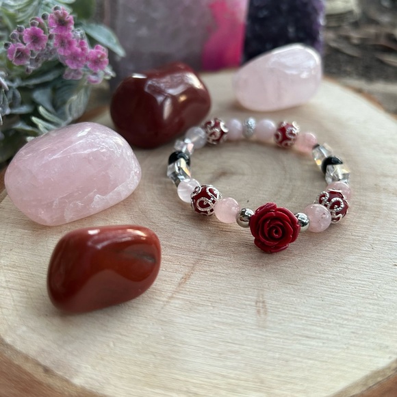 🧜🏼‍♀️ Meet your Posher, Vanessa 💃🏻 - Picture 7 of 14